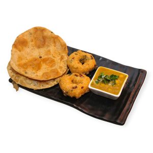 Bara (2 Pcs) and Puri (2 Pcs) with Ghuguni